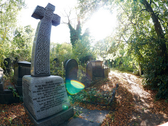 Flare can be an issue with the sun in the frame - 1/60 sec | f/5.6 | 8.0 mm | ISO 250<br /><a target="_blank" xhref="http://www.magezinepublishing.com/equipment/images/equipment/Lumix-G-Fisheye-8mm-f35-1231/highres/Panasonic8mm005_1316438929.jpg">High-Res</a>