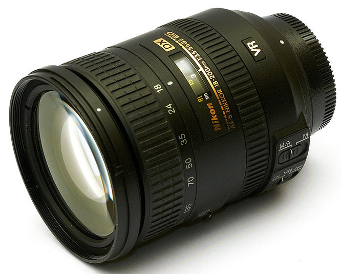 Nikon AF-S DX NIKKOR 18-200mm f/3.5-5.6 G ED VR II