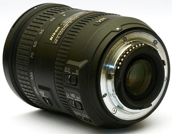 Nikon AF-S DX NIKKOR 18-200mm f/3.5-5.6 G ED VR II