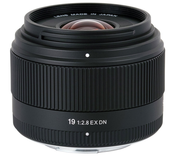 19mm f/2.8 EX DN 19mm f/2.8 EX DN