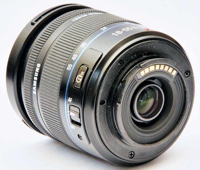 Samsung 18-55mm F/3.5-5.6 NX ED OIS II i-Function Zoom Lens