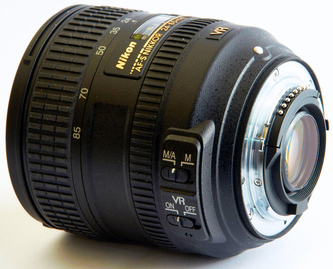 Nikon AF-S Nikkor 24-85mm f/3.5-4.5G ED VR