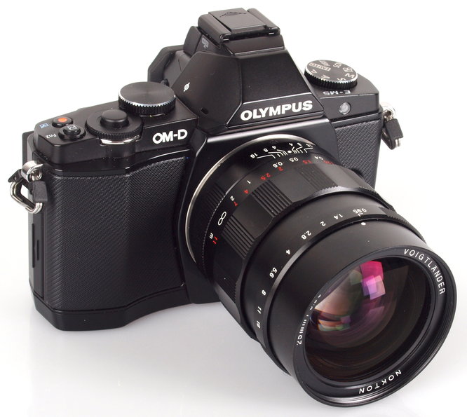 Voigtlander Nokton 25mm f/0.95 with Olympus OM-D E-M5