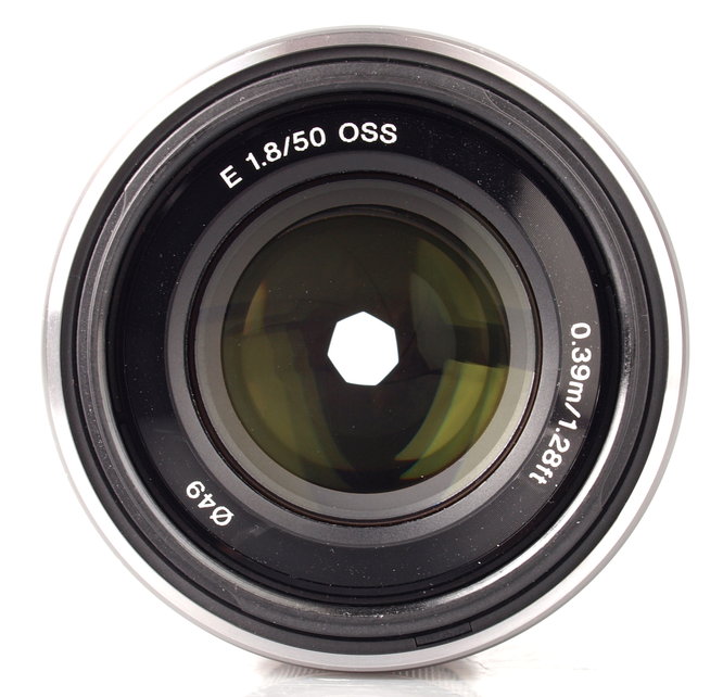 Sony E 50mm F18 Oss (1)