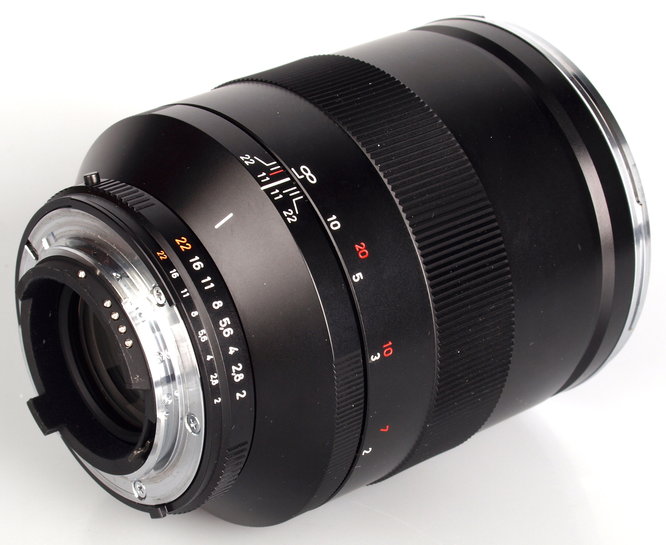 Carl Zeiss 135mm F2 Tstar Lens (5)