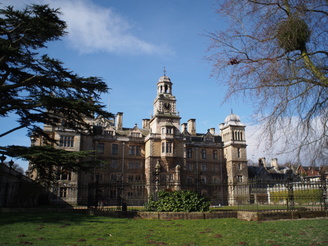 Thoresby Hall | 1/400 sec | f/8 | 15.0 mm | ISO 200