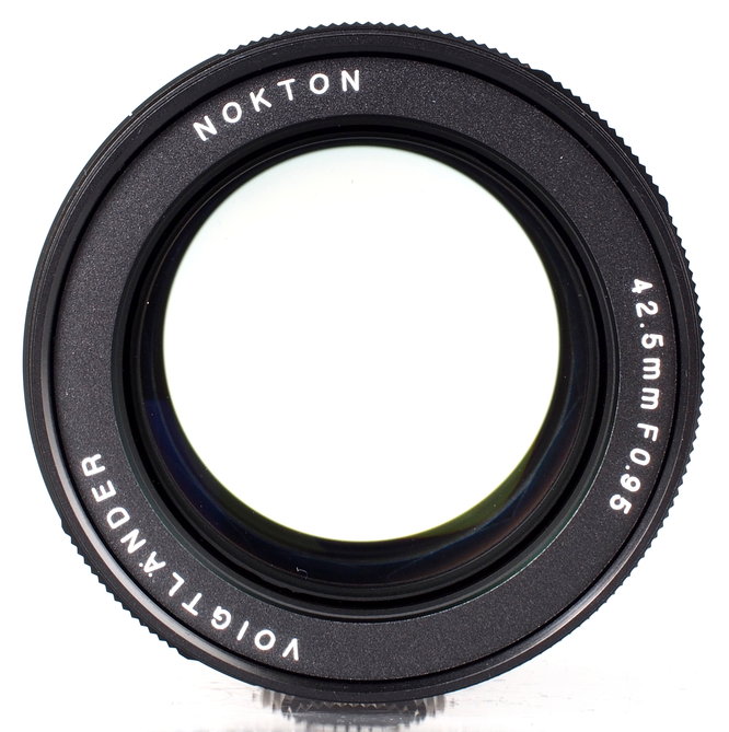 Voigtlander Nokton 42 5mm F 095 Mft Lens (7)