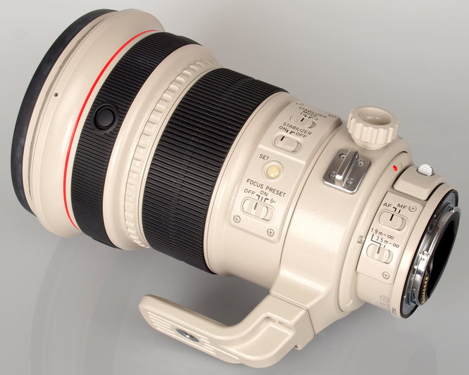 Canon EF 200mm F2 L IS USM (9)