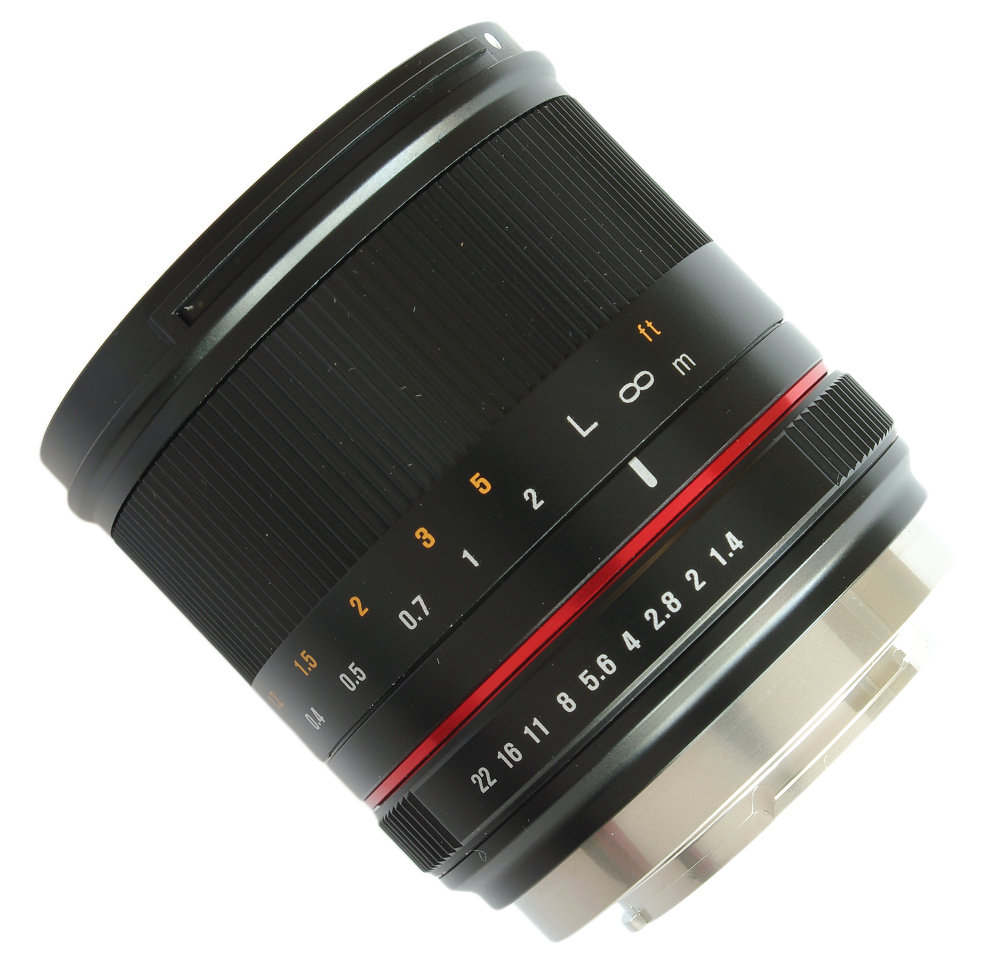 Samyang 21mm F1,4 Lens Diagonal View