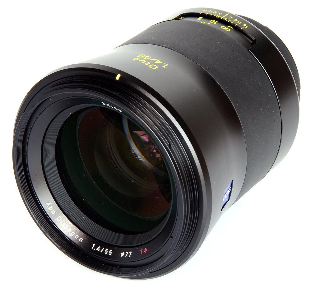 Zeiss Otus 55mm F1,4 Oblique Front