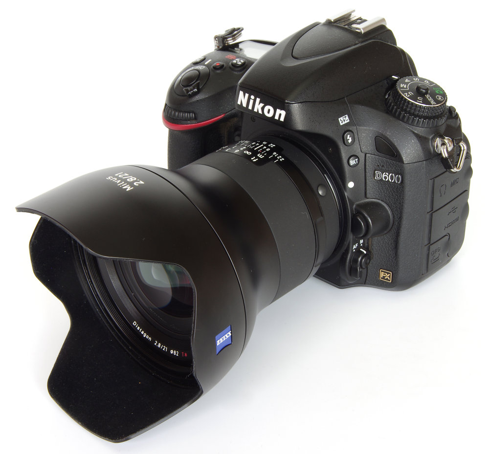 Zeiss Milvus 21mm F2,8 With Lenshood On Nikon D600