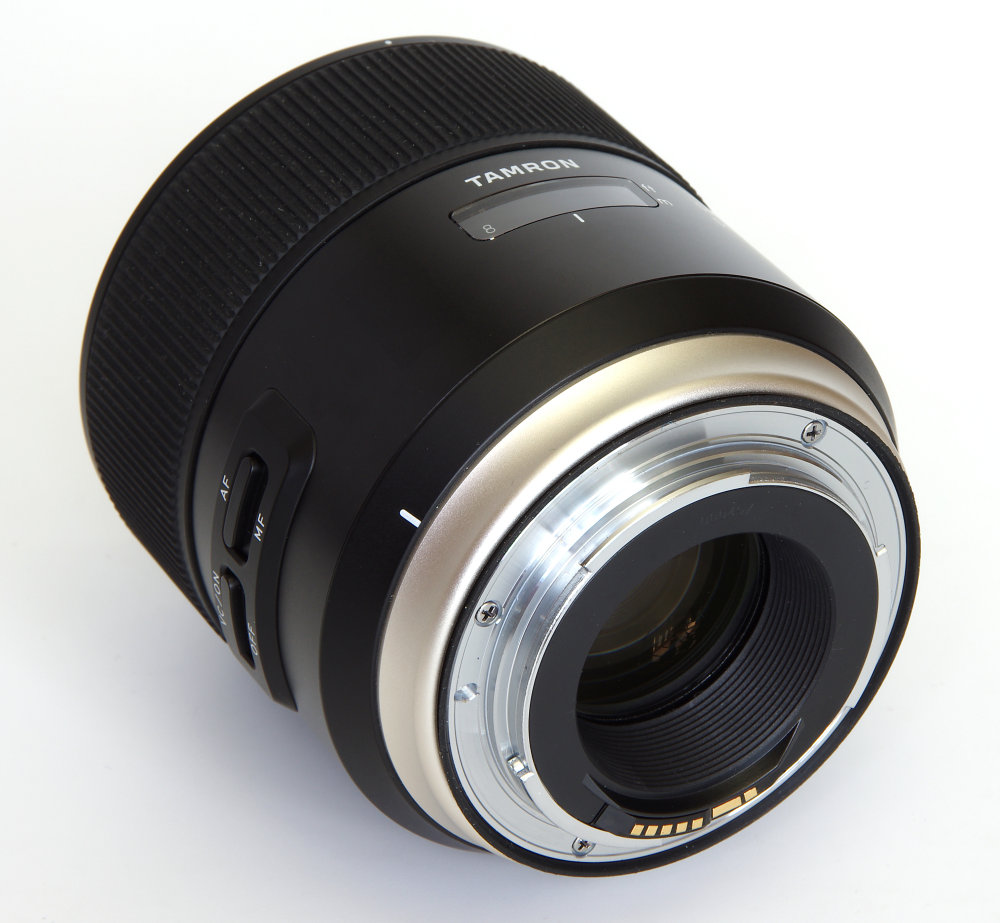 Tamron Sp 85mm F1,8 Rear Oblique View