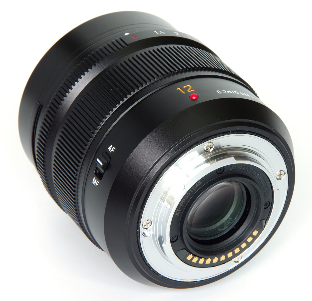 Dg Summilux 12mm F1,4 Rear Oblique View