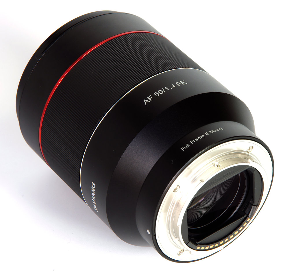 Samyang 50mm F1,4 Rear Oblique View