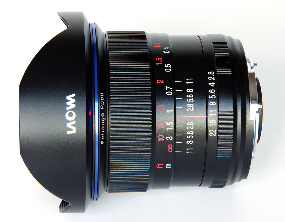 Laowa 12mm F2,8 Top View With Hood