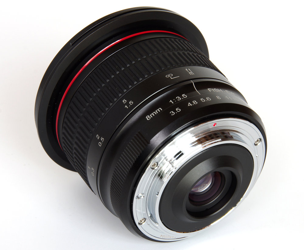 Meike 8mm F3,5 Rear Oblique View