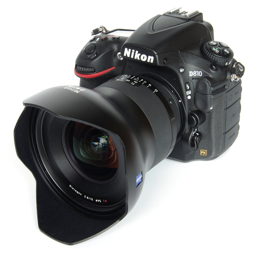 Zeiss Milvus 15mm F2,8 With Hood On Nikon D810