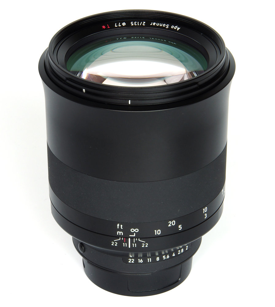 Zeiss Milvus 135mm F2 Vertical View