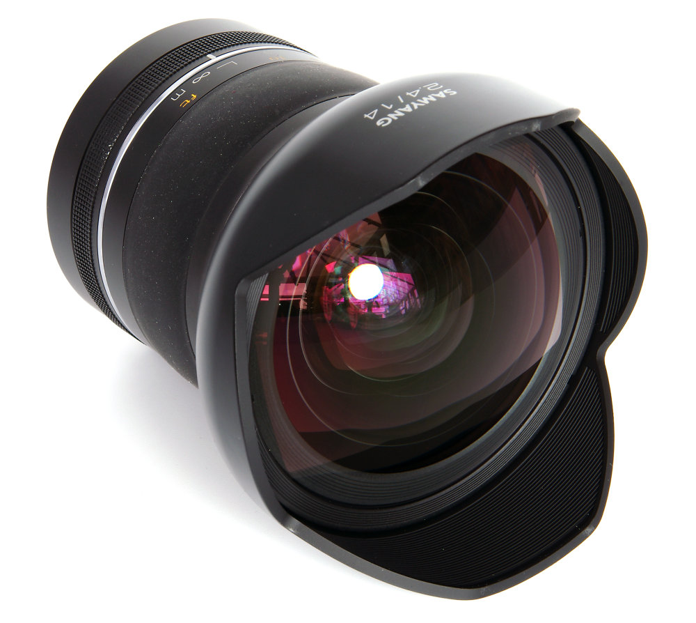 Samyang 14mm F2,4 Front Oblique View