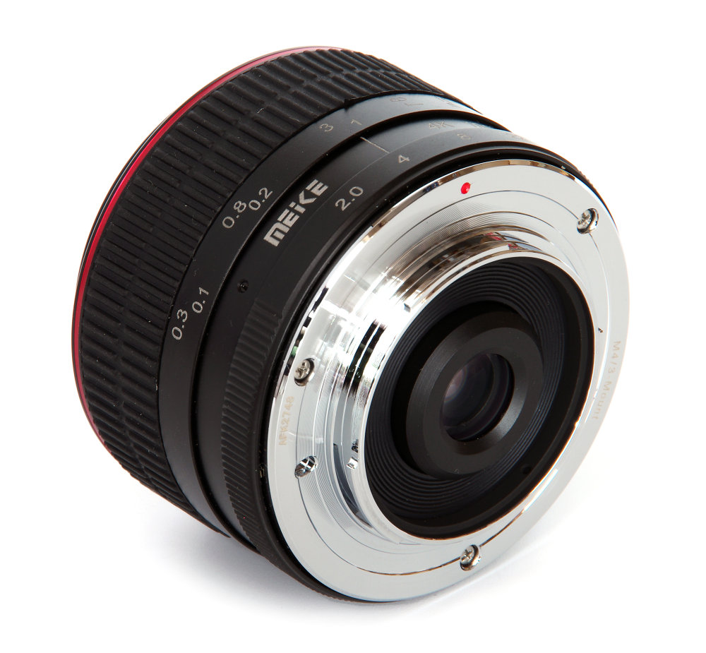 Meike 6,5mm F2 Fisheye Rear Oblique View