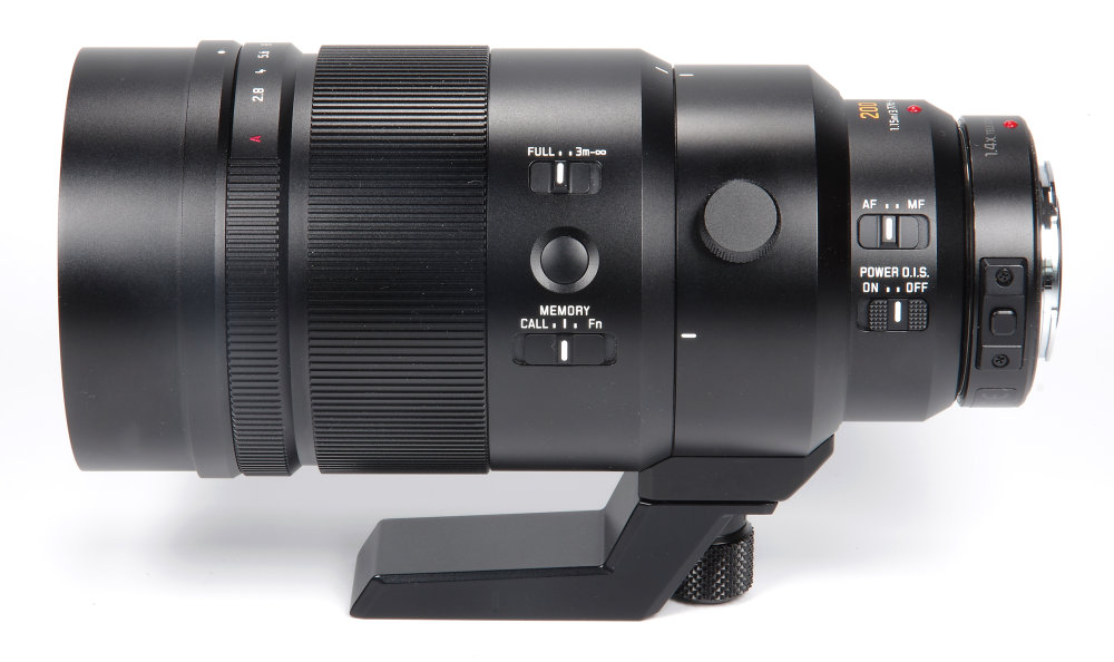 Panasonic Leica 200mm F2,8 Side View With Converter