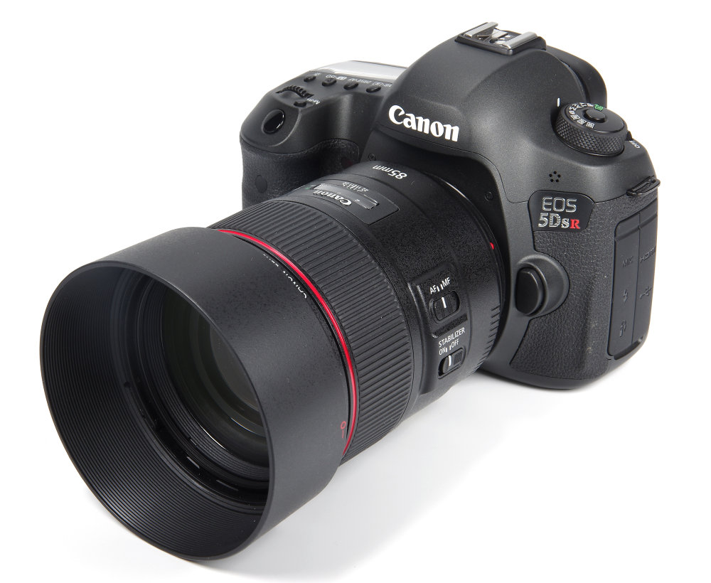 Canon 85mm F1,4l With Hood On 5dsr