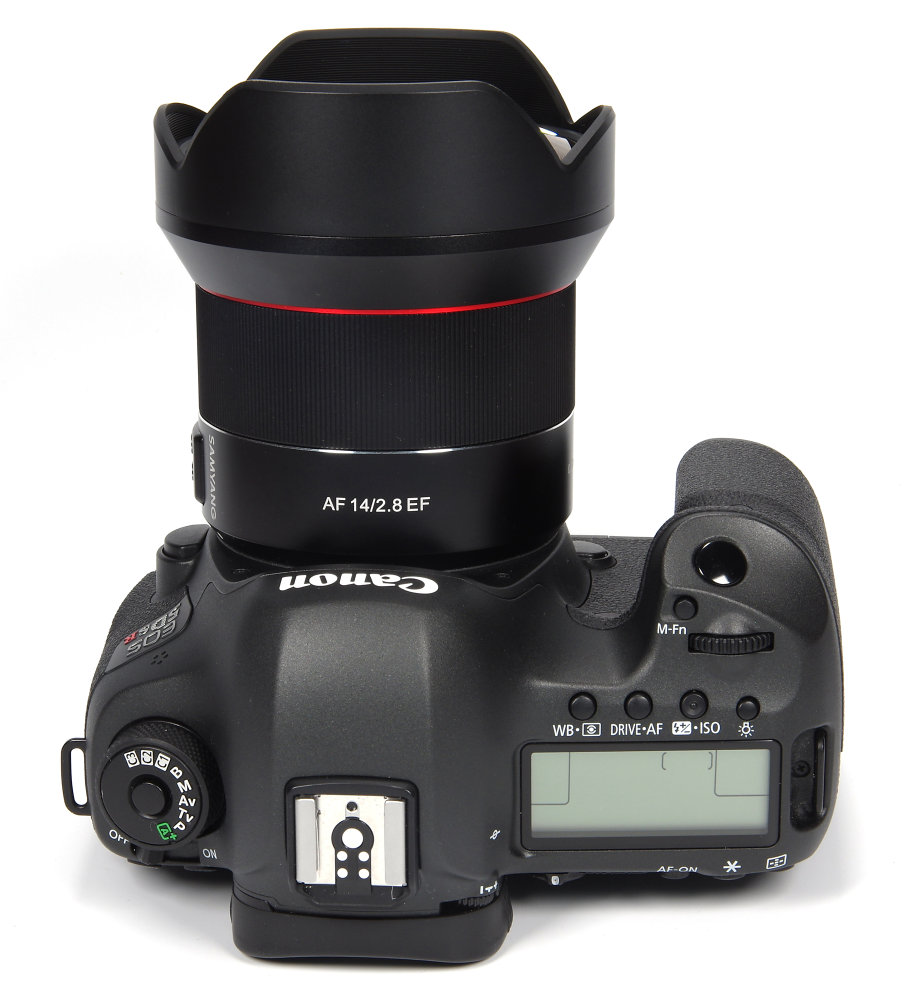 Samyang  Af 14mm F2,8 Ef On Canon 5dsr Top View