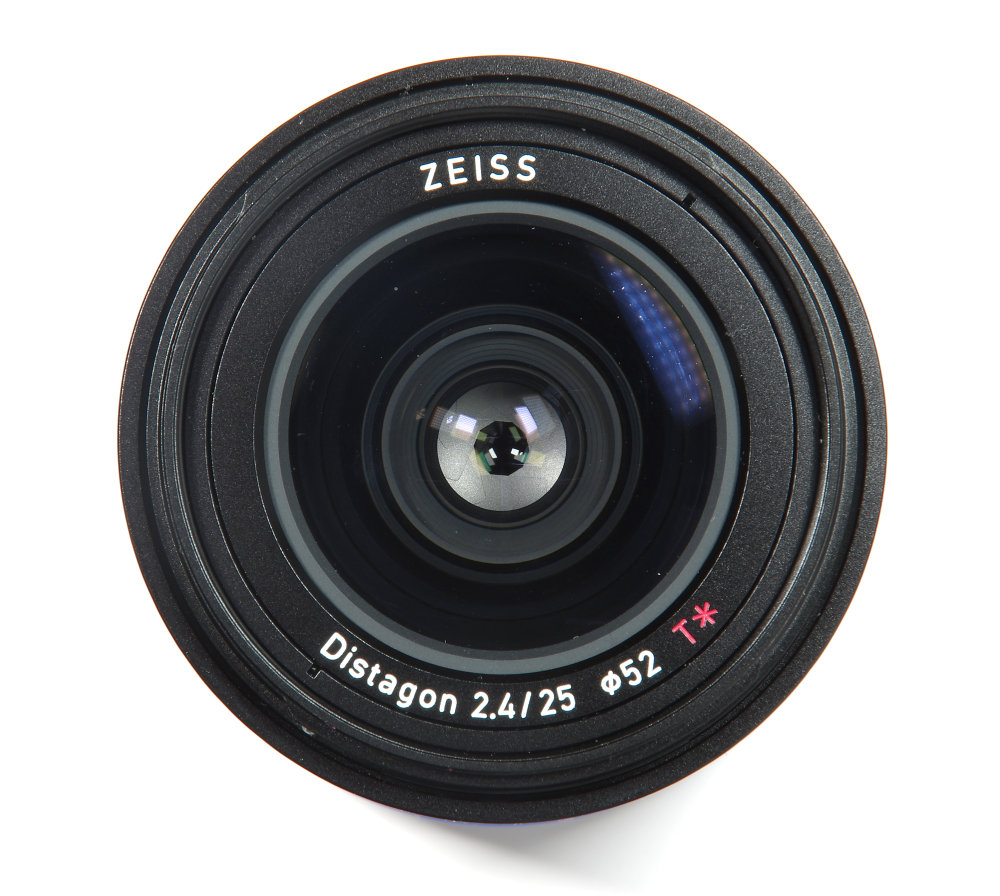 Zeiss Loxia 25mm F2,4 Front Element View