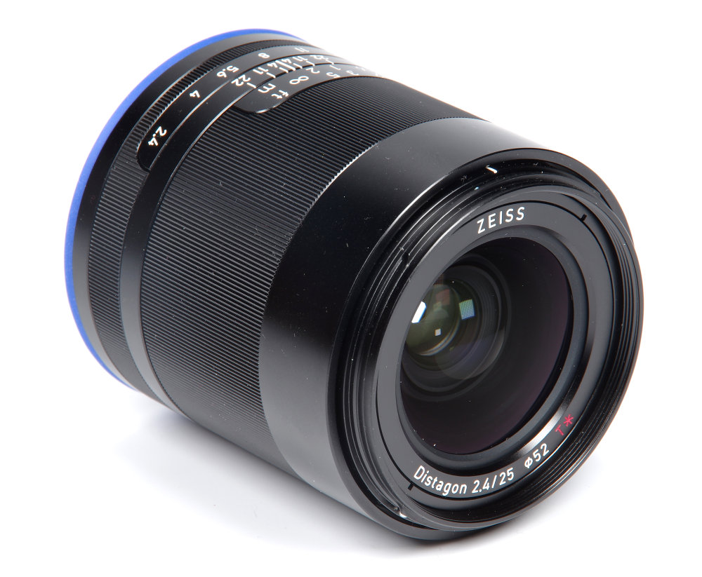 Zeiss Loxia 25mm F2,4 Front Oblique View