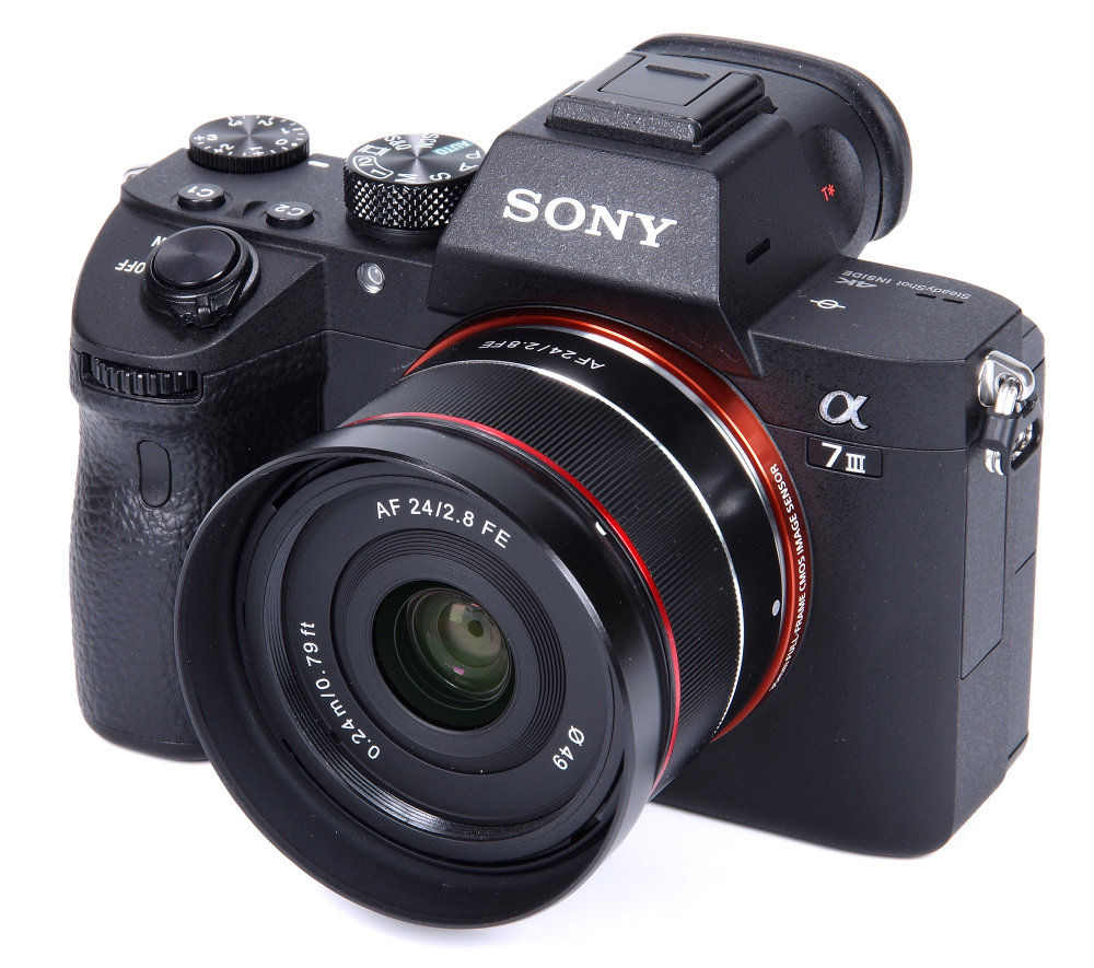 Samyang Af 24mm F2,8 Fe With Hood On Sony A7III
